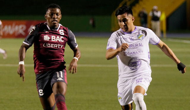 Los cremas fueron locales en este partido ante Saprissa. Foto: Comunicaciones FC