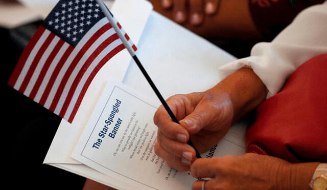 La edad es uno de los factores que influyen a la hora de solicitar la ciudadanía en USA. Foto: composición LR/USCIS.