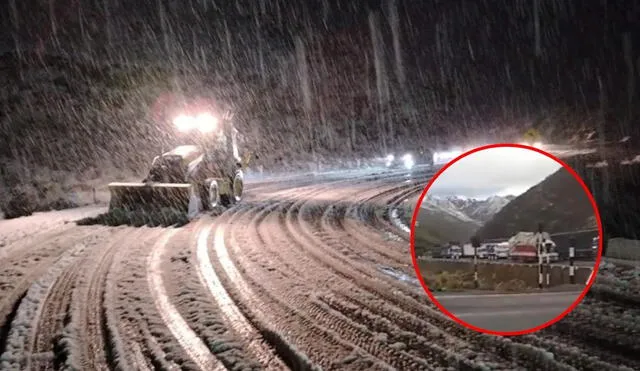 La Carretera Central presenta una intensa nevada entre los kilómetros 126 y 130 desde la madrugada. Foto: Deviandes Perú