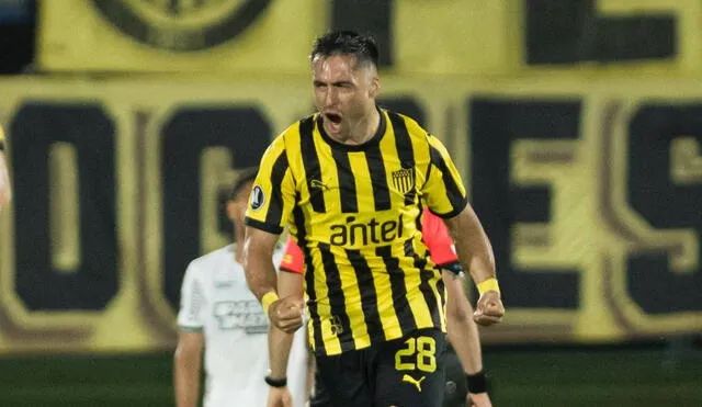 Jaime Báez fue la gran figura de Peñarol tras marcar dos golazos que avivaron el sueño frente a Botafogo. Foto: Libertadores