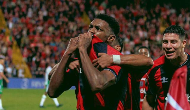 Alajuelense había empatado sin goles en su visita a Antigua en la ida de la semifinal del torneo. Foto: Alajuelense