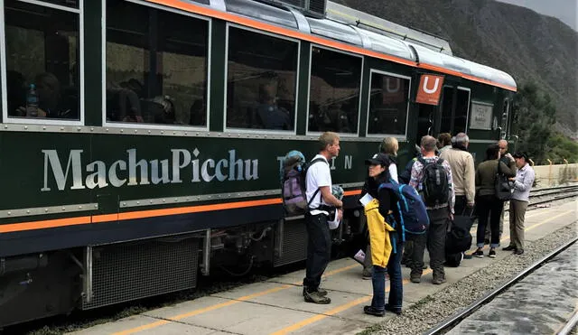 El tren Chinchero-Cusco permitirá el traslado de turistas desde el aeropuerto Chinchero. Foto: Andina