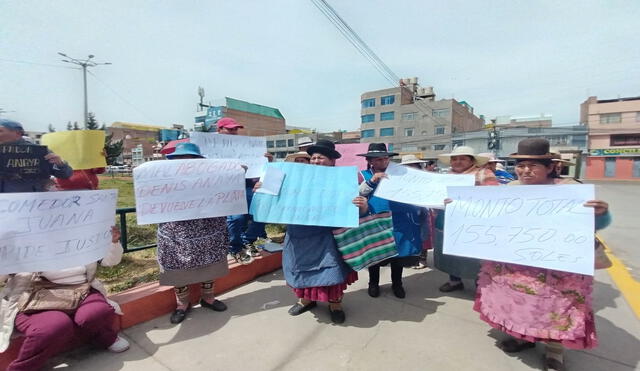 Comerciantes exigen devolución de sus dinero. Foto: Cinthia Álvarez/La República