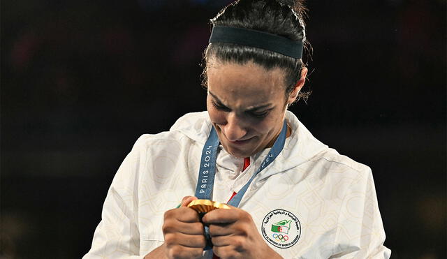 Imane Khelif ganó la medalla de oro en París 2024 tras derrotar en boxeo a la competidora china Liu Yang. Foto: AFP