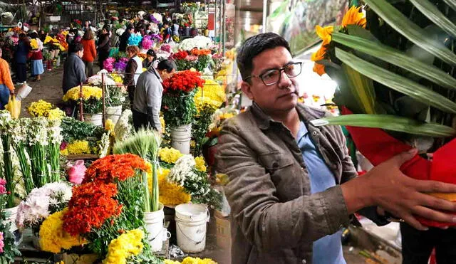 Los comerciantes del Mercado de Flores no saben si podrán reubicarse tras el desalojo. Foto: composición LR/Andina