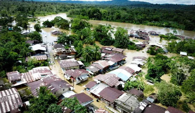 Las fuertes lluvias en Colombia han afectado a 27 departamentos, siendo Chocó el más impactado, con 30.000 familias damnificadas y severos daños en viviendas y cultivos.Foto: EFE Las fuertes lluvias en Colombia han afectado a 27 departamentos, siendo Chocó el más impactado, con 30.000 familias damnificadas y severos daños en viviendas y cultivos.Foto: EFE