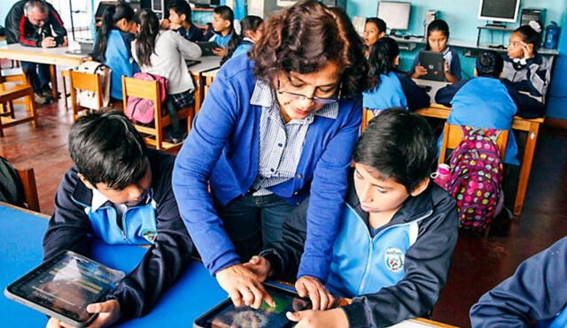 El Ministerio de Educación es el principal administrador de las políticas de aprendizaje en el país. Foto: Andina