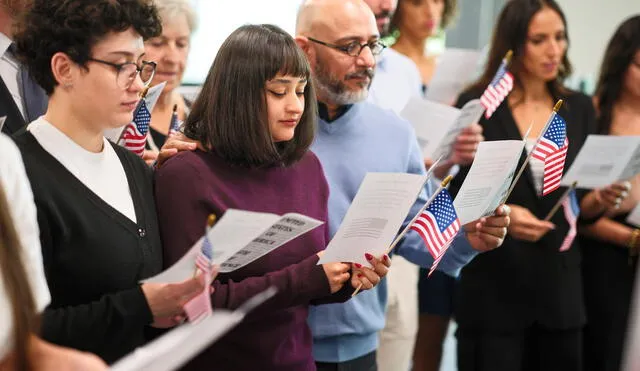 Los inmigrantes en USA realizan diversos procesos para obtener la naturalización. Foto: Composición LR/ El País