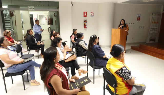 Cerca de 50 personas asistieron a la ponencia "El delito de trata de personas", liderada por la jueza Alma Garay en Sullana. Fuente: Difusión.