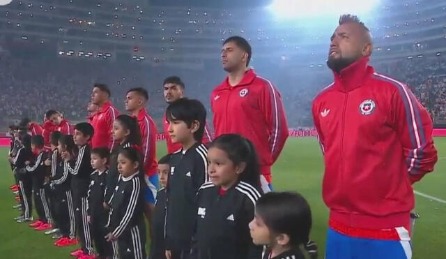 Arturo Vidal será el capitán de la selección chilena en su partido contra Perú por la fecha 11 de las Eliminatorias. Foto: captura