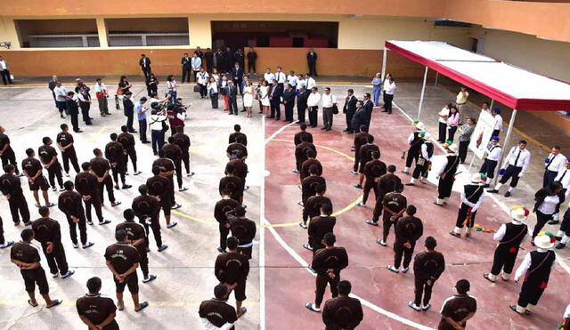 Especialistas e instituciones opuestas a la decisión del Congreso señalan que juzgar a menores como adultos les niega la posibilidad de rehabilitarse. Foto: Andina