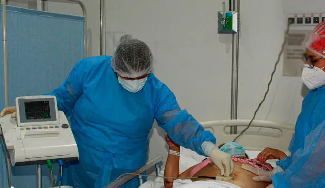 A pesar de la grave complicación, Marisa logró dar a luz a tres saludables niñas, un testimonio de su fortaleza y la capacidad del personal médico ante situaciones críticas. Foto: composición LR/AFP.