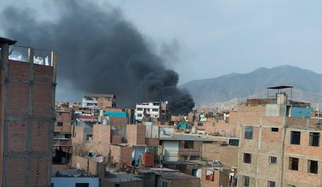 Cinco unidades de bomberos atendieron la emergencia junto con el personal de serenazgo del distrito/Foto: Difusión