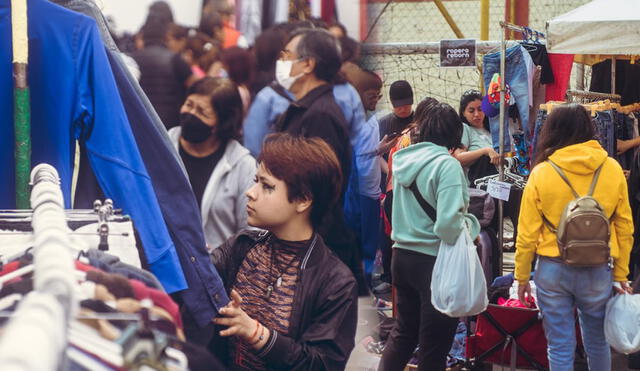 ¿Dónde se encuentra la cachina oculta de Surquillo y qué días abre?: Ropa y artículos desde S/5.00, antes estaba en Miraflores. Foto: composición LR / Captura instagram ferialaranaylaspulgas