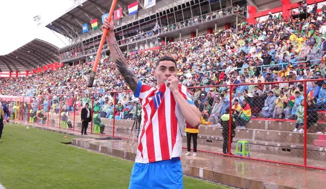 Miguel Almirón anotó el primero de Paraguay y lideró el agónico empate contra Bolivia. Foto: Albirroja