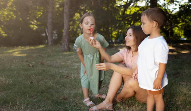 Revisa los mejores mensajes para enviar a los pequeños de la casa. Foto: Freepik