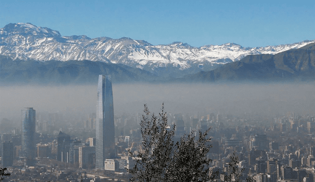 El desafío en Chile es promover sistemas de transporte sostenible que reduzcan las emisiones a fin de garantizar el desplazamiento eficiente de la población. Foto: Estudio UdEC.