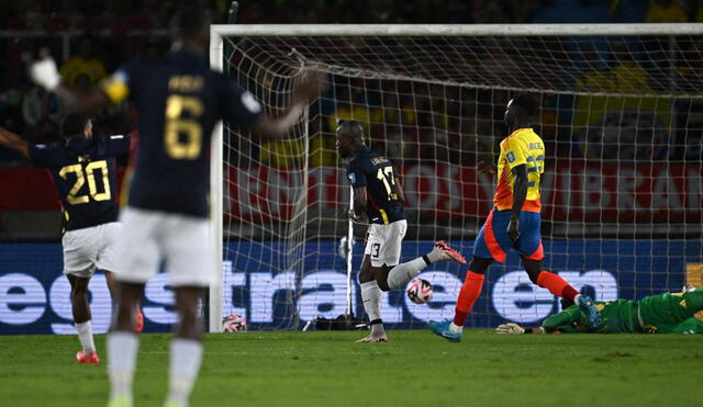 Ecuador y Colombia jugaron en Barranquilla por la fecha 12 de las Eliminatorias. Foto: Conmebol