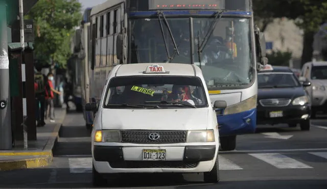 Sin ningún sustento técnico, un sector de Congreso pretende dar luz verde a los colectivos en la capital.