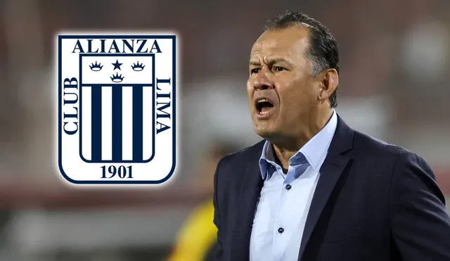 Como jugador, Juan Reynoso hizo divisiones inferiores y debutó como jugador profesional en Alianza Lima. Foto: composición LR/AFP