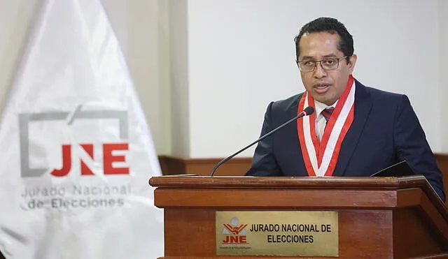 Opinión. Titular del JNE afirma que la actual estructura del organismo “garantiza que el proceso (electoral) sea adecuado”, pero al mismo tiempo dice que “respetará lo que diga el Legislativo”. Foto: JNE