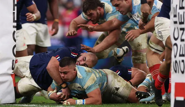 Los Pumas solo pudieron anotar dos tries en su visita al Stade de France. Foto: AFP