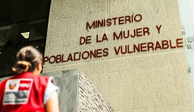 La convocatoria del Ministerio de la Mujer y Poblaciones Vulnerables busca llenar 80 vacantes profesionales. Foto: Andina