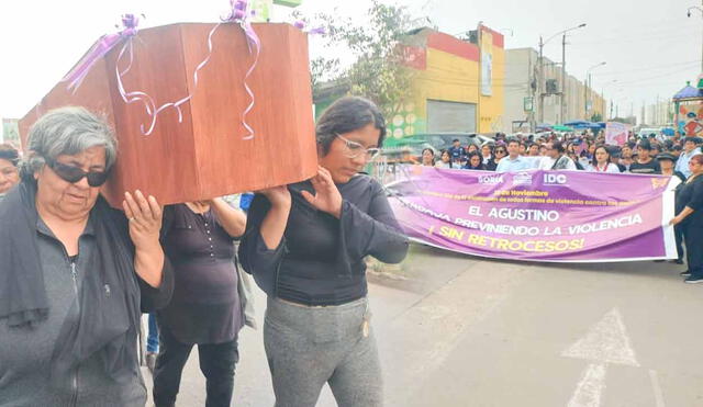 En 2024, más de 132 feminicidios se han registrado en Perú. Las manifestantes exigen al Gobierno la implementación de medidas efectivas contra la violencia hacia las mujeres. Foto: composición LR/Municipalidad de El Agustino