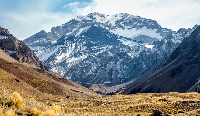 La montaña más alta de América es un lugar natural que atrae a miles de andinistas y caminantes de todo el mundo. Foto: Mi Viaje.