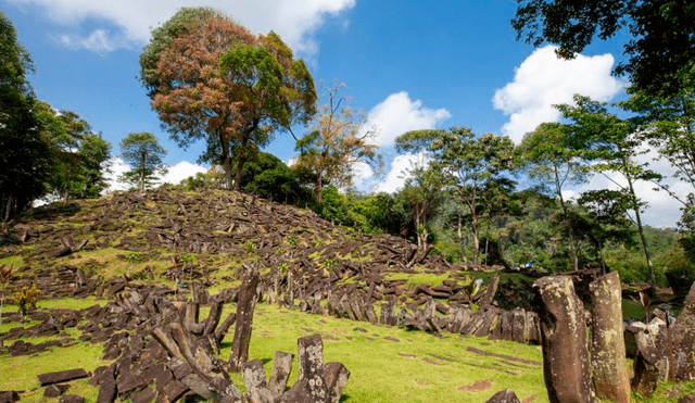 La construcción de esta pirámide inició en el Paleolítico y continuó en el Holoceno y el Neolítico. Foto: National Geographic.