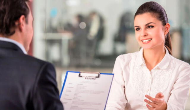 Elegir las palabras adecuadas para una entrevista te ayudará a destacar entre los demás candidatos y aumentar tus posibilidades de conseguir el puesto laboral. Foto: difusión