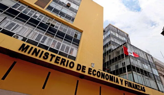 El Ministerio de Economía y Finanzas busca profesionales de diversas áreas para llenar 17 plazas laborales. Foto: Andina