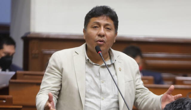 Congresista Raúl Doroteo