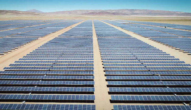 El Parque Solar Cauchari, el más grande de Sudamérica, está ubicado en Jujuy y tiene una capacidad de 300 megavatios, la cual proporciona energía a más de 100.000 hogares.Foto: GGTN