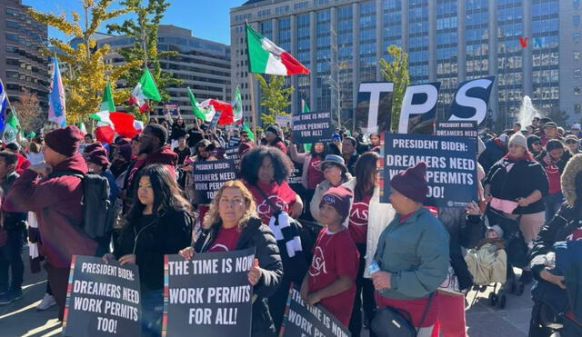 Activistas y líderes locales están llevando a cabo talleres y reuniones para preparar a los inmigrantes ante posibles detenciones, citando la creciente agresividad en las políticas migratorias. Foto: Voz de América