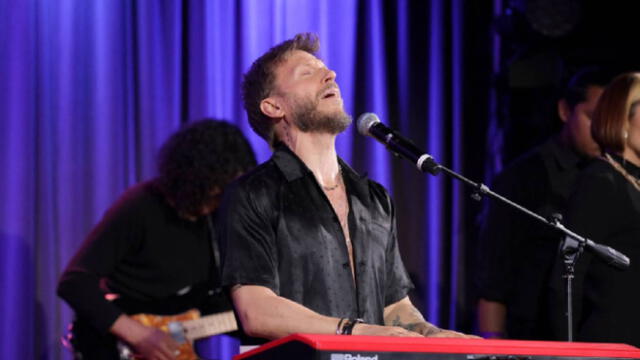 Noel Schajris, canta en Lima el 7 de diciembre de 2024 en el Anfiteatro del Parque de la Exposición. Foto: AFP