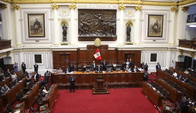 El Pleno del Congreso aprobó un texto sustitutorio que debilita el proceso de extinción de dominio, complicando la recuperación de bienes ilícitos por corrupción. | Foto: Congreso.