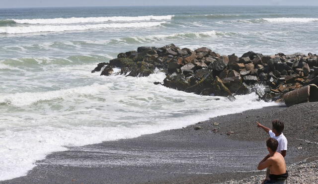 La Dirección de Hidrografía y Navegación de la Marina de Guerra del Perú emite alerta por oleaje en la costa peruana entre el 15 y el 17 de diciembre. Foto: Andina