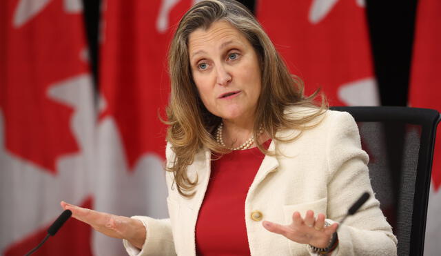 Renuncia de la ministra de Finanzas de Canadá en medio de tensiones políticas con Trudeau. Foto: La Razón