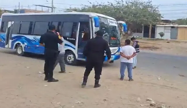 Bus bue baleado cuando operaba en plena luz del día. Foto: difusión