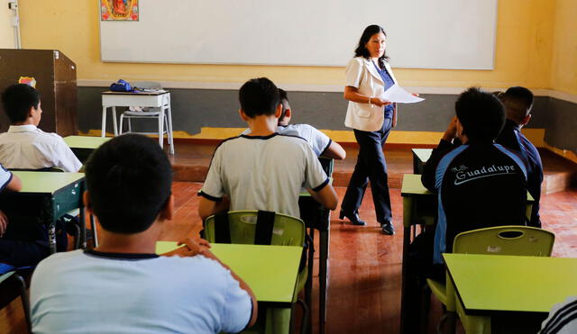 Minedu establece una escala de calificaciones que refleja el desempeño de los alumnos en sus respectivas competencias. Foto: Carlos Contreras/LR