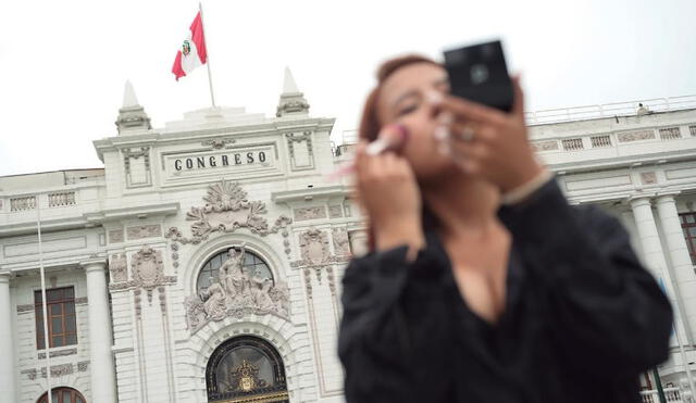 EXCESOS. El Poder Legislativo sigue sumando descrédito con sus contrataciones y no hay mayor esfuerzo en buscar una adecuadas gestión (Foto: John Reyes).