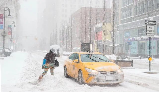 La ciudad que nunca duerme se envuelve en un manto blanco durante las tormentas de nieve. Foto: El Heraldo