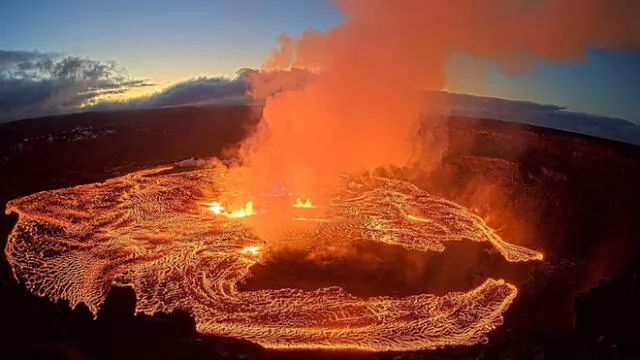 El volcán en Hawái se extiende por diversos espacios por una potente erupción. Foto: RTVE