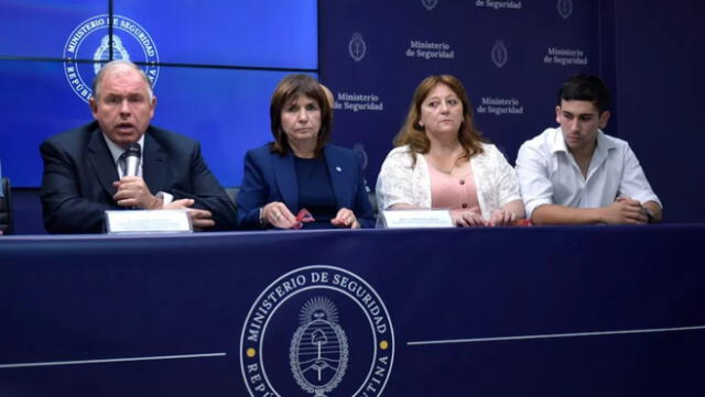 Patricia Bullrich, ministra de Seguridad, se reunió con los familiares de Gallo. Foto: El Qpaso