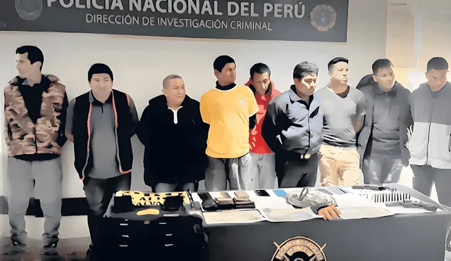 Detenidos, el día de la “operación” policial.