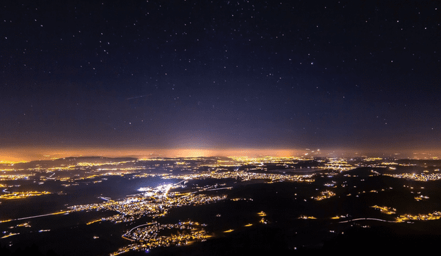 Para una mejor observación de las estrellas se recomienda ir a lugares libres de contaminación lumínica. Foto: Freepik