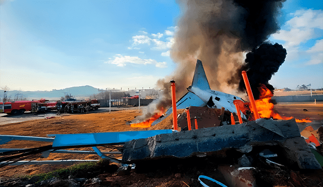 Solo dos personas terminaron con vida tras el trágico accidente de avión en Corea del Sur. Foto: El País