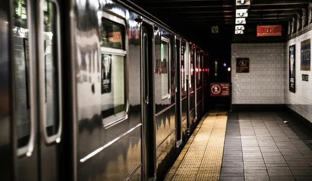 Los Ángeles Guardianes son un grupo de voluntarios que patrullan el metro de Nueva York para garantizar la seguridad de los pasajeros. Foto: Voz de América