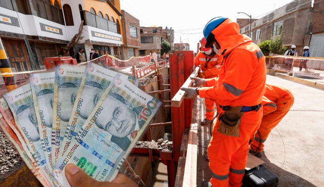 Aumento de sueldo beneficiará a un promedio de 2 millones trabajadores en Perú. Foto: Composición LR/Andina.